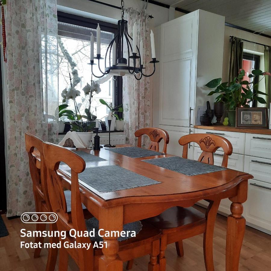 Naturnaera Dubbelrum B&B I Uppsala Ramstalund エクステリア 写真