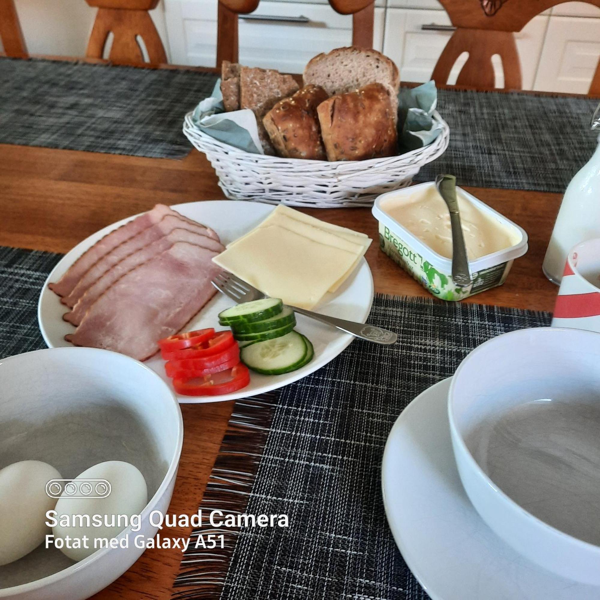 Naturnaera Dubbelrum B&B I Uppsala Ramstalund エクステリア 写真